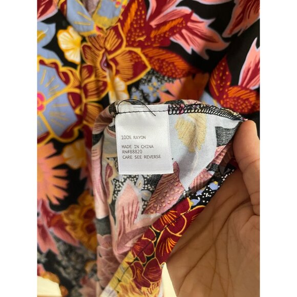 Rachel Roy Black Floral V-Neck Short Sleeve Top Size 1X Rayon - Picture 5 of 6